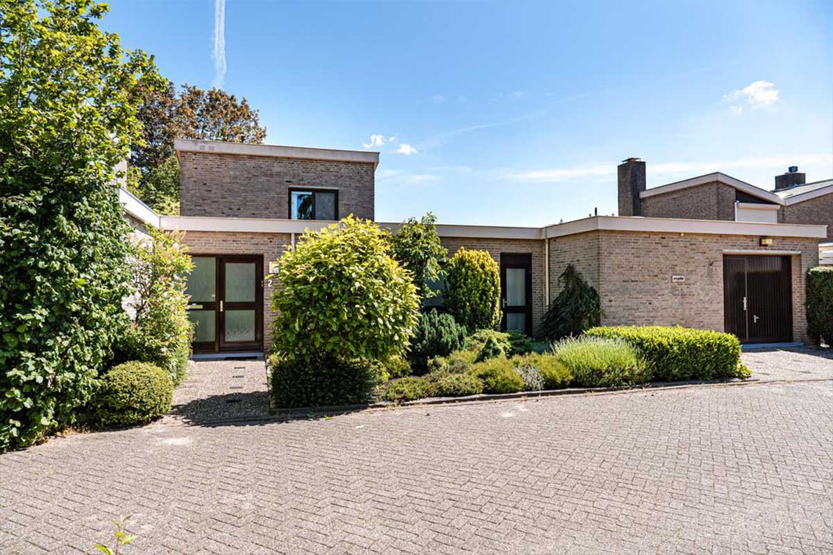 16 aankoopmakelaar